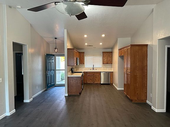 3rd image of 1015 W Westmont Ct