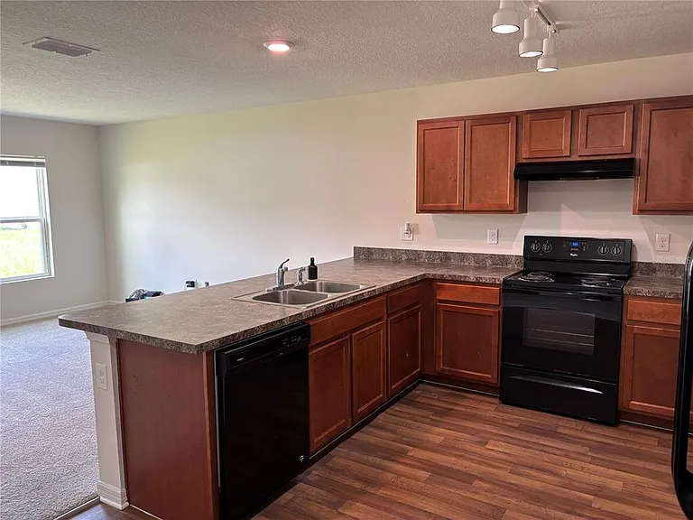 209 Fig Ct — Photo 4