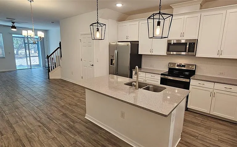 4012 Via Sienna Cir — Photo 2