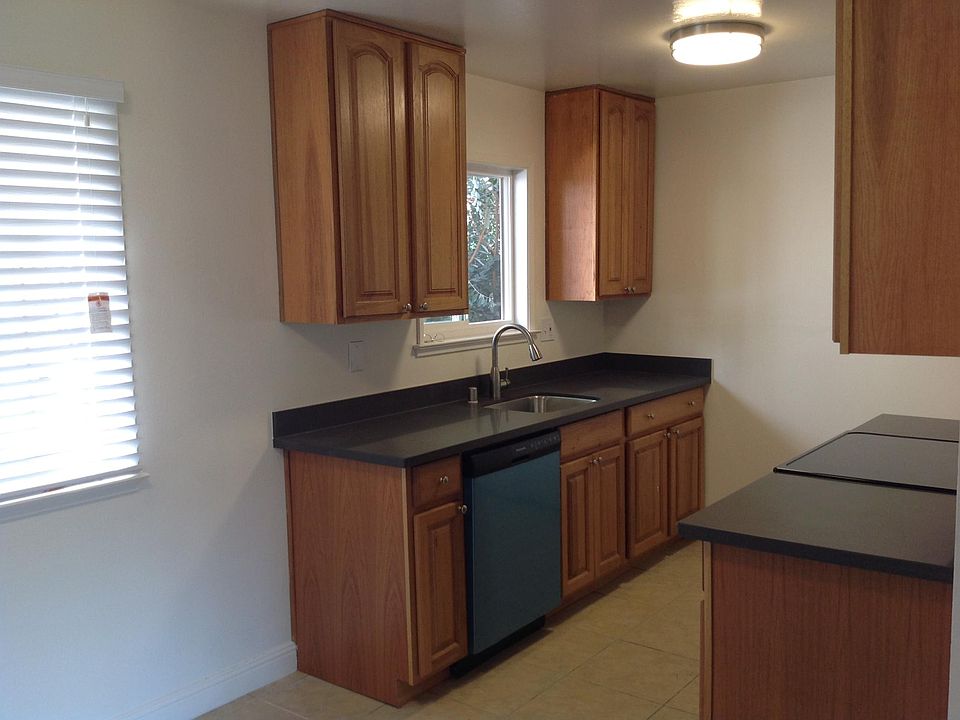 1st image of 317 Poplar Ave APT 202