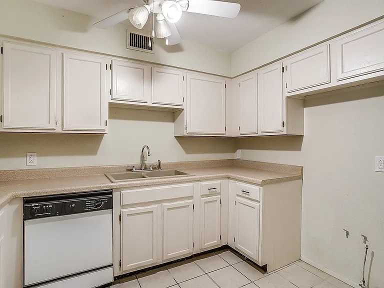 127 Allencrest Dr — Photo 13