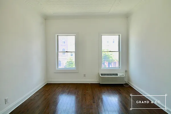 Rented by Grand & Co. | media 30