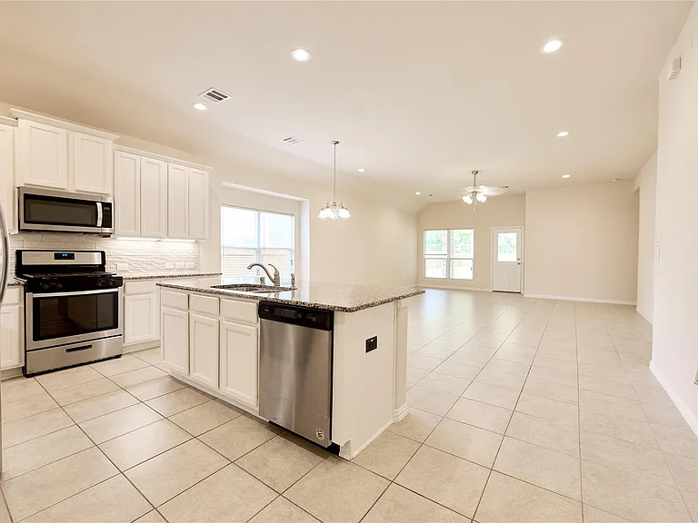 604 Linnwood Dr W — Photo 20