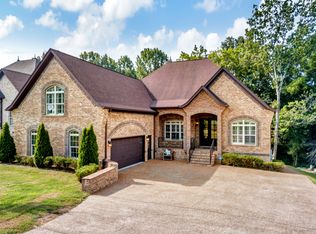 943 Lake Park Dr, Gallatin, TN 37066