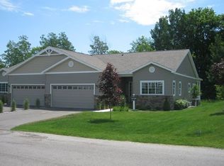 2132 Chelsea Ln, Traverse City, MI 49684