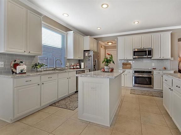 5th image of 505 Winding Ln