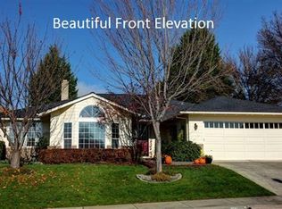 2777 Brookside Dr, Medford, OR 97504
