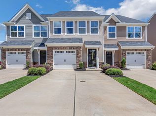 32 Country Dale Dr, Greer, SC 29650