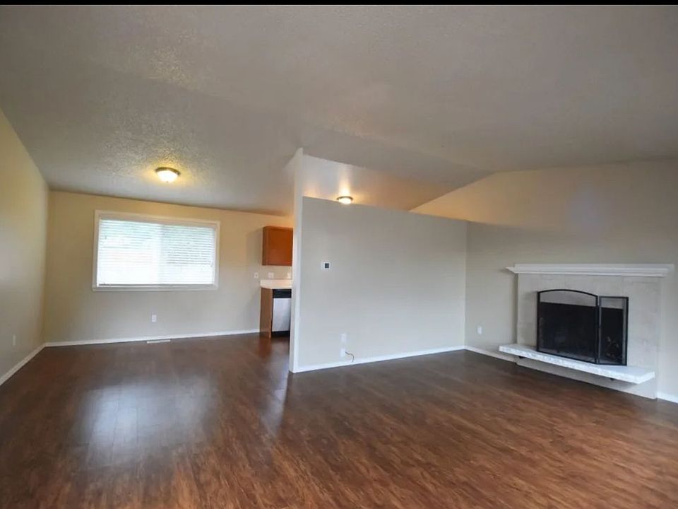 1st image of 30032 46th Ave S