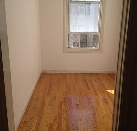 5th image of 2619 Folsom St