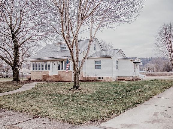2nd image of 1457 Roanoke Ave