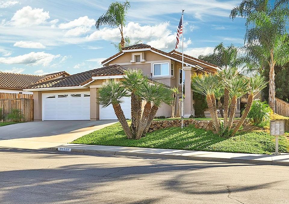 1st image of 25388 Blackthorne Dr