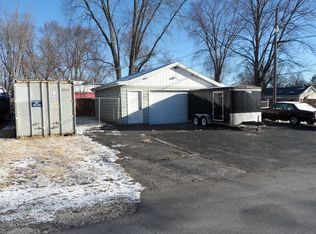 1230 Binder St, Aurora, IL 60505