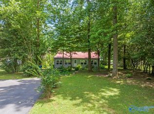 107 Malibu Cir, Scottsboro, AL 35769
