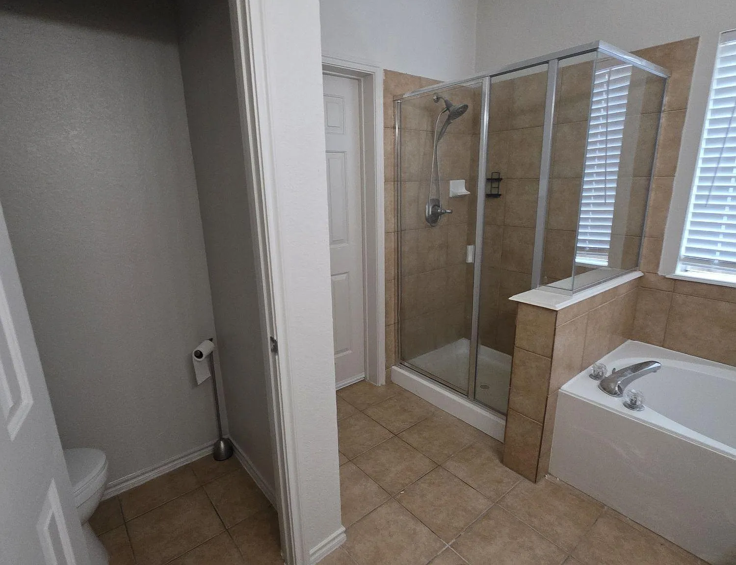 4 bed, 2.0 bath, 1750 sqft, $910 — Photo 4