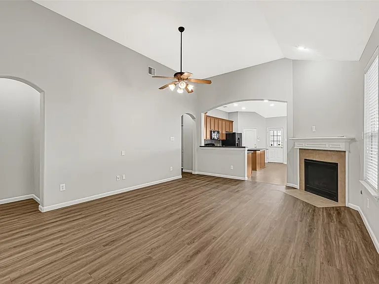 17255 Lafayette Hollow Ln — Photo 17