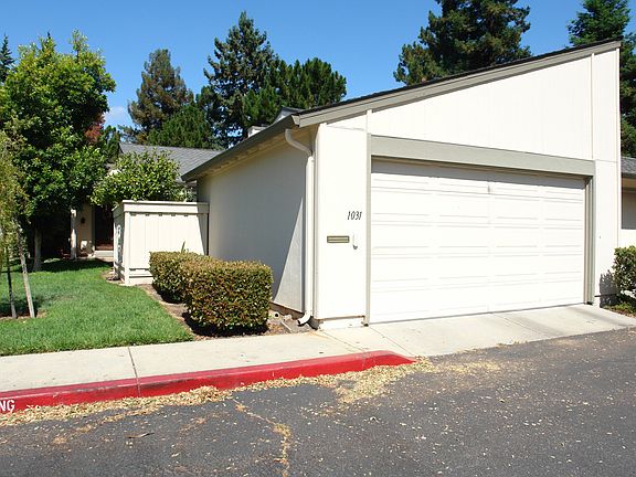 4th image of 1031 Forest Knoll