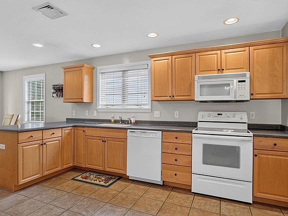 5th image of 6 Haven Way Unit 6