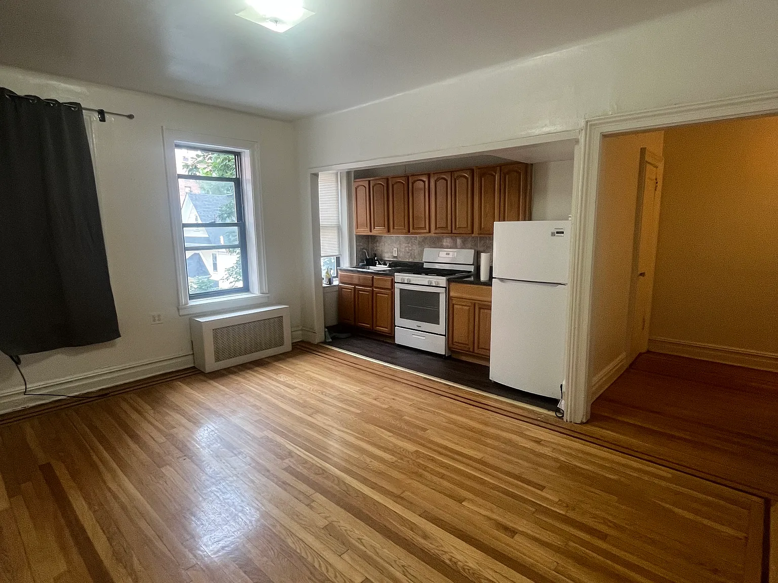 85-21 Lefferts Boulevard — Photo 2