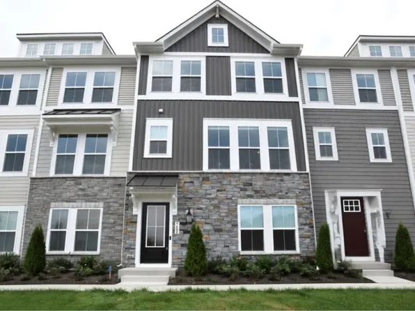 9604 Blue Ash Aly, Fredericksburg, VA