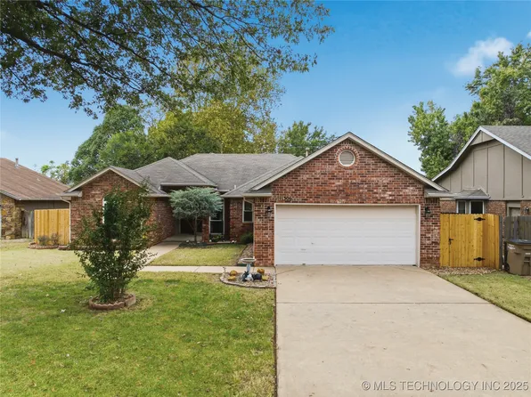 11306 S 106th Ave E, Bixby, OK 74008