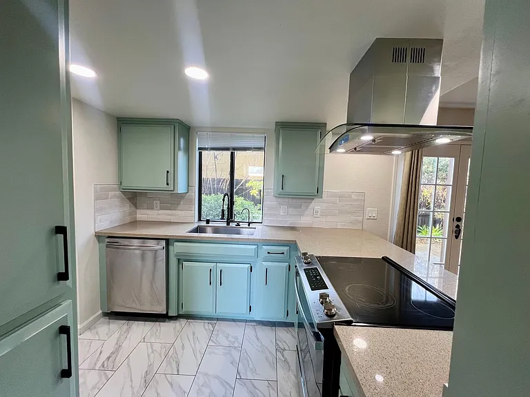 5170 Riverside Blvd — Photo 4