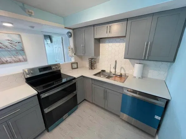 223 Columbia Dr, Cape Canaveral, FL