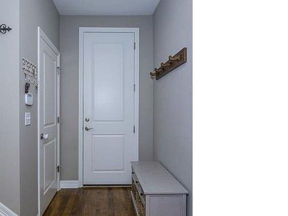 5th image of 10831 E 28th Pl