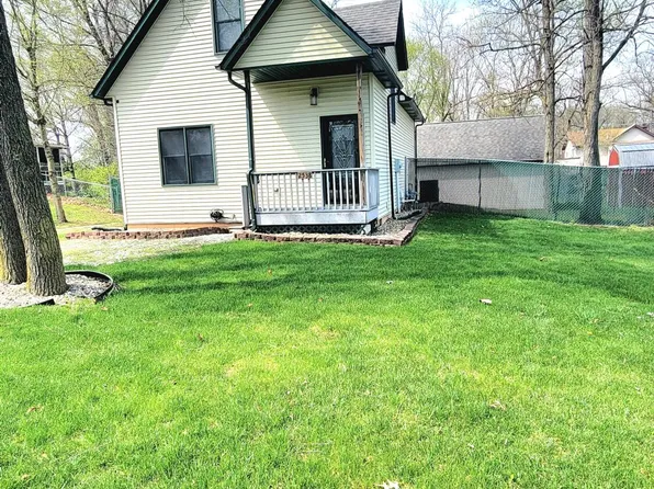 2538 Vanderburg St, Lake Station, IN 46405