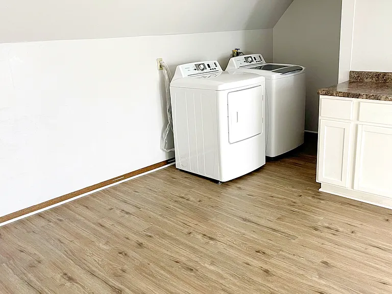 174 Acker St E #2 — Photo 3