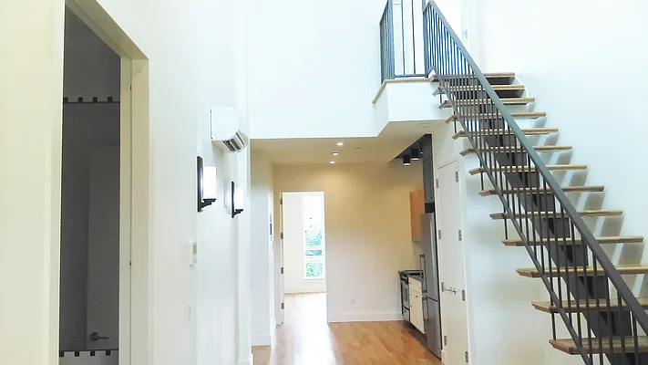 Rented by The Hamilton Group | media 21