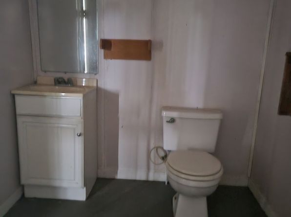 304 E 3rd St, Adel, GA 31620