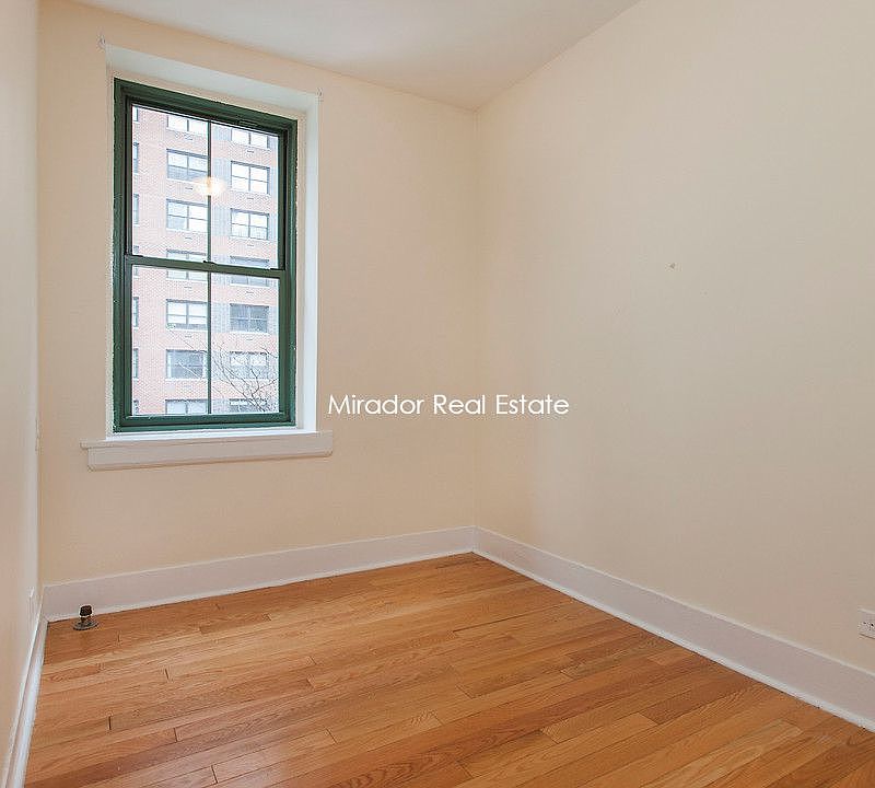 1st image of 504 E 79th St APT 3D
