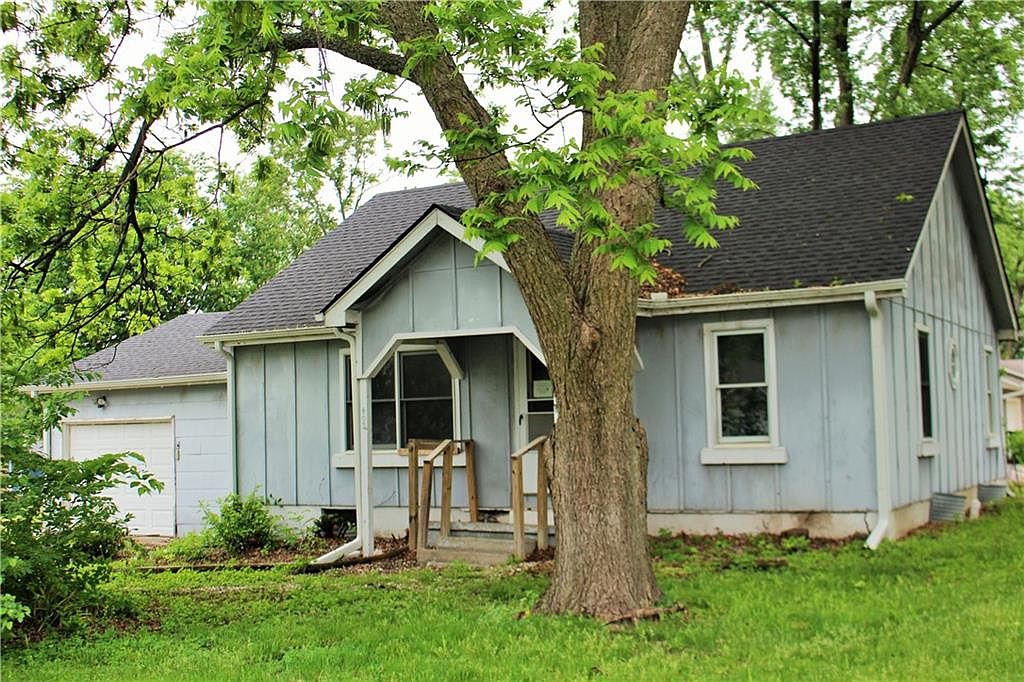 403 W Walnut St, Archie, MO 64725 Zillow