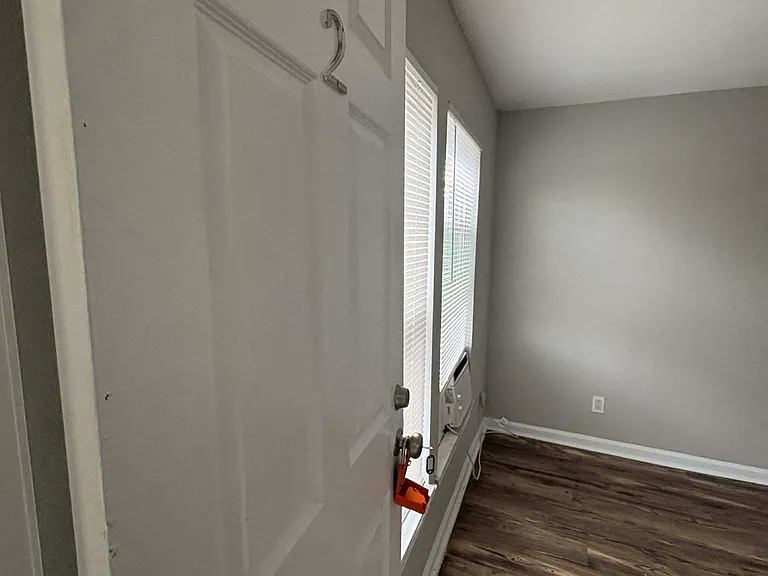 1412 Sydnor St — Photo 23