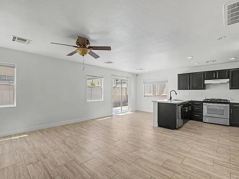 8168 New Leaf Ave — Photo 4