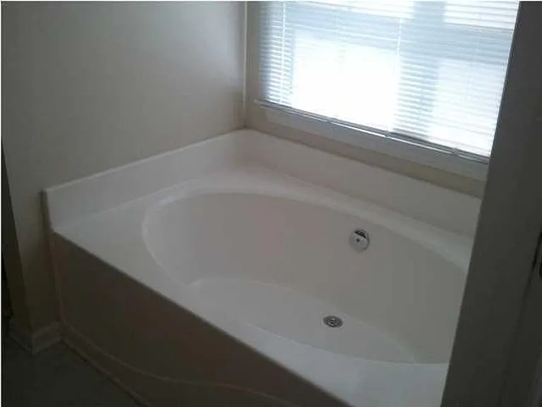 217 Summer Rain Ct — Photo 3