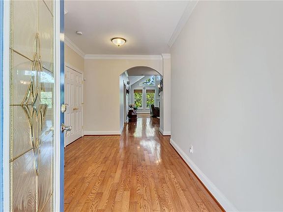 5th image of 109 Teal Ct