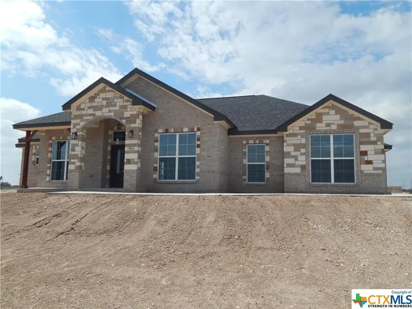 141 Hillside Dr, Lampasas, TX 76550