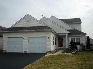 130 Valencia Dr, Monroe Township, NJ 08831