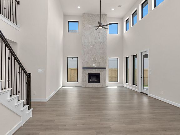 3rd image of 2119 Orchard Rose Dr