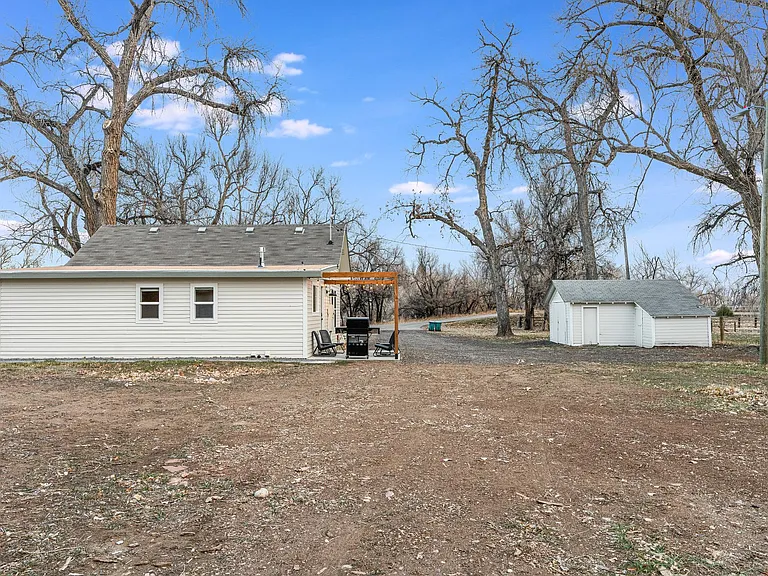 2417 N Overland Trl — Photo 34