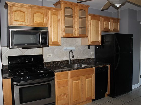 2nd image of 192 E Park Ave #2E