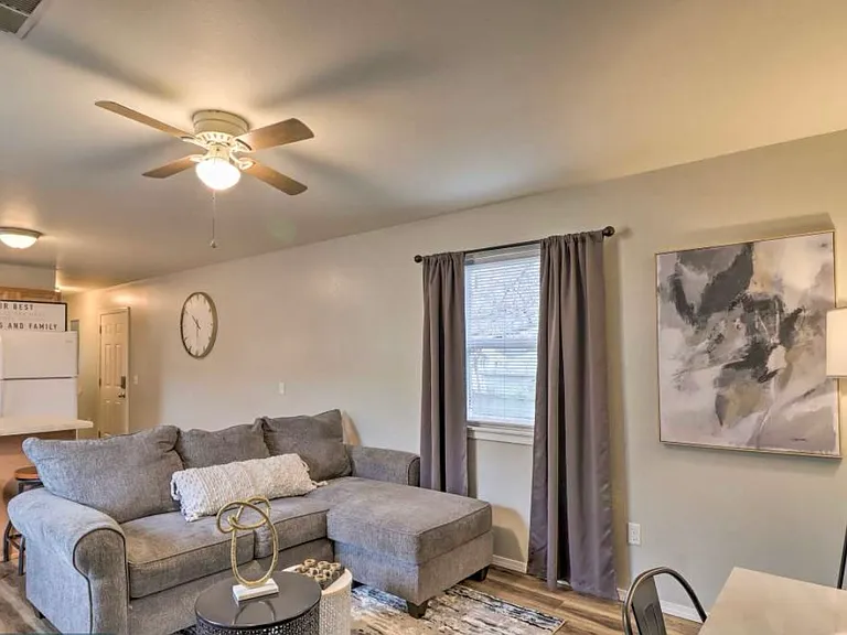 924 Renfrow St — Photo 16