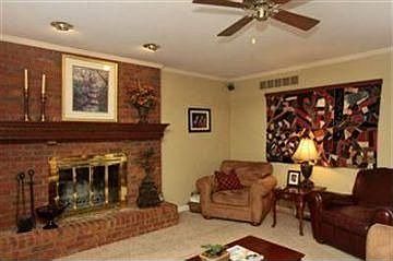 5th image of 4413 Copperfield Dr