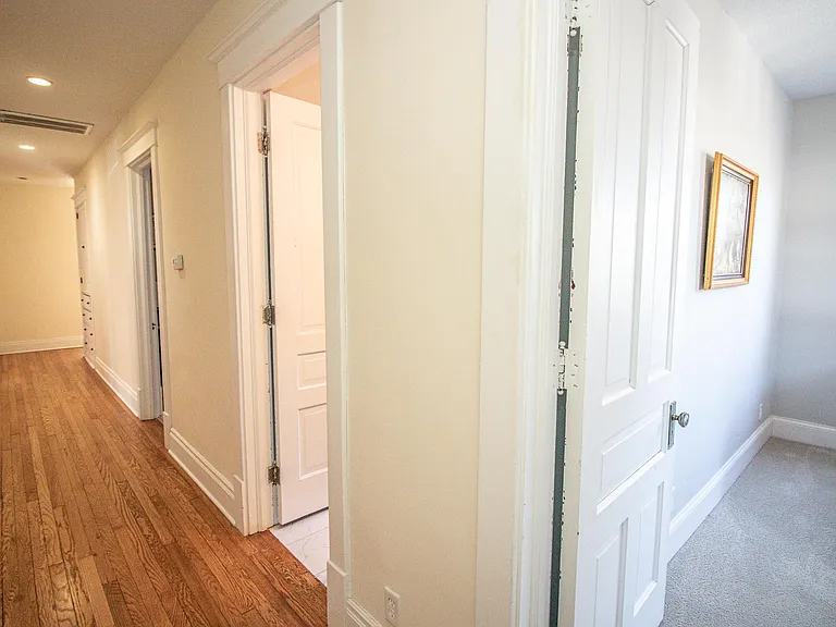 1204 Columbia St — Photo 10