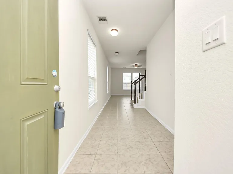 19403 Tinway Ct — Photo 6
