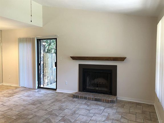 3rd image of 9345 Chisholm Rd