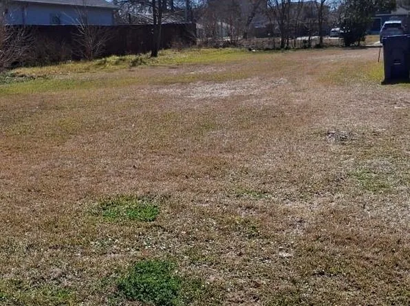 8 8th Ave N, Texas City, TX 77590