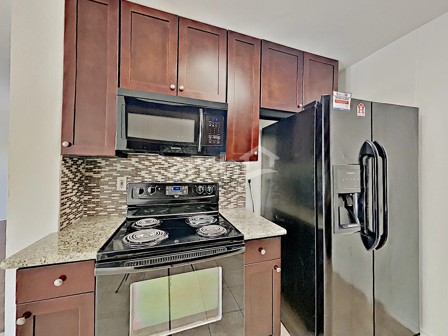 4 bed, 2.5 bath, 2042 sqft, $1,745 — Photo 4